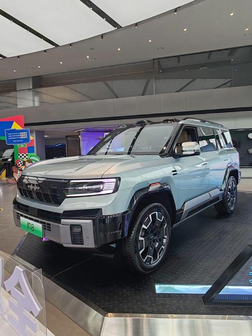 佛山293比亚迪方程豹硬派越野的爆款，英菲尼迪35周年与你共成长